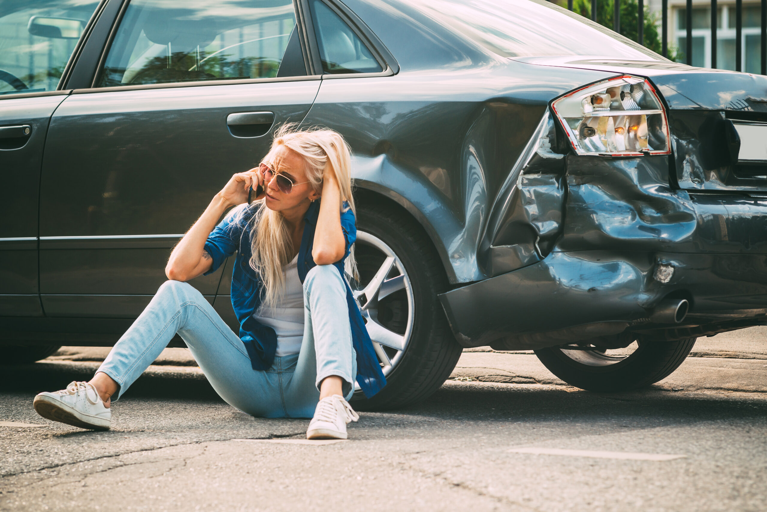 ¿Cuáles son los tipos de compensación para reclamaciones por accidentes automovilísticos?