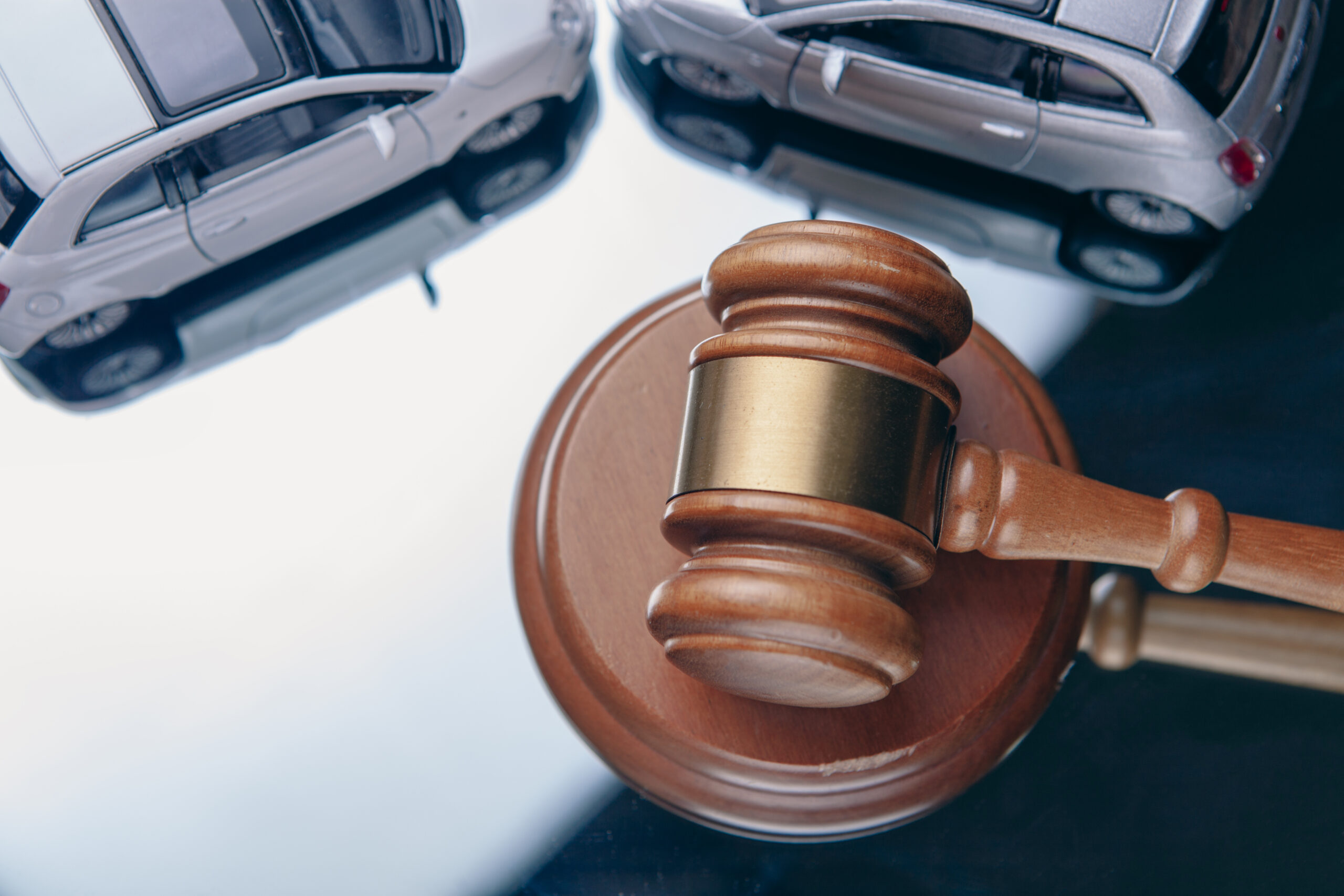 Qué hacer después de un accidente automovilístico con un vehículo gubernamental en Florida